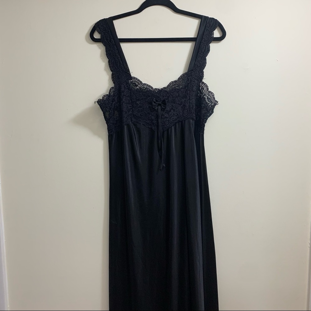 Lace Top Black Sleeping Gown Size XXL